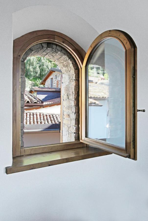 Casa Marsilva - Holiday Apartment With Roof Terrace, Near The Lake Toscolano Maderno Exterior photo
