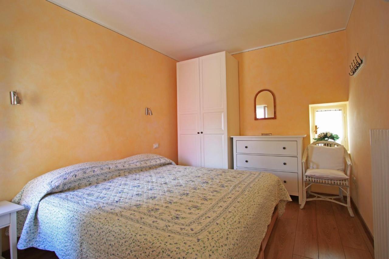 Casa Marsilva - Holiday Apartment With Roof Terrace, Near The Lake Toscolano Maderno Exterior photo